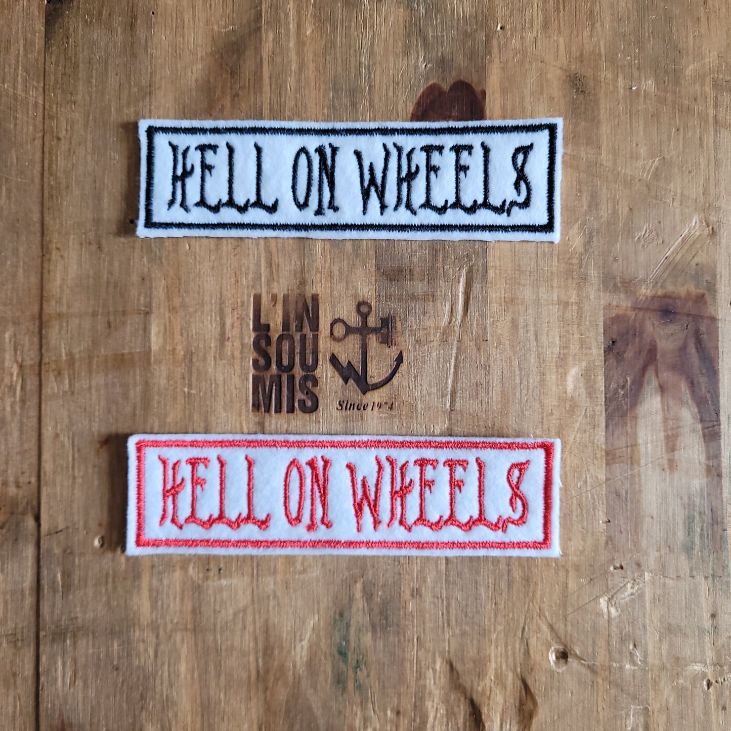 Hell On Wheels (Version Rouge & Blanc)