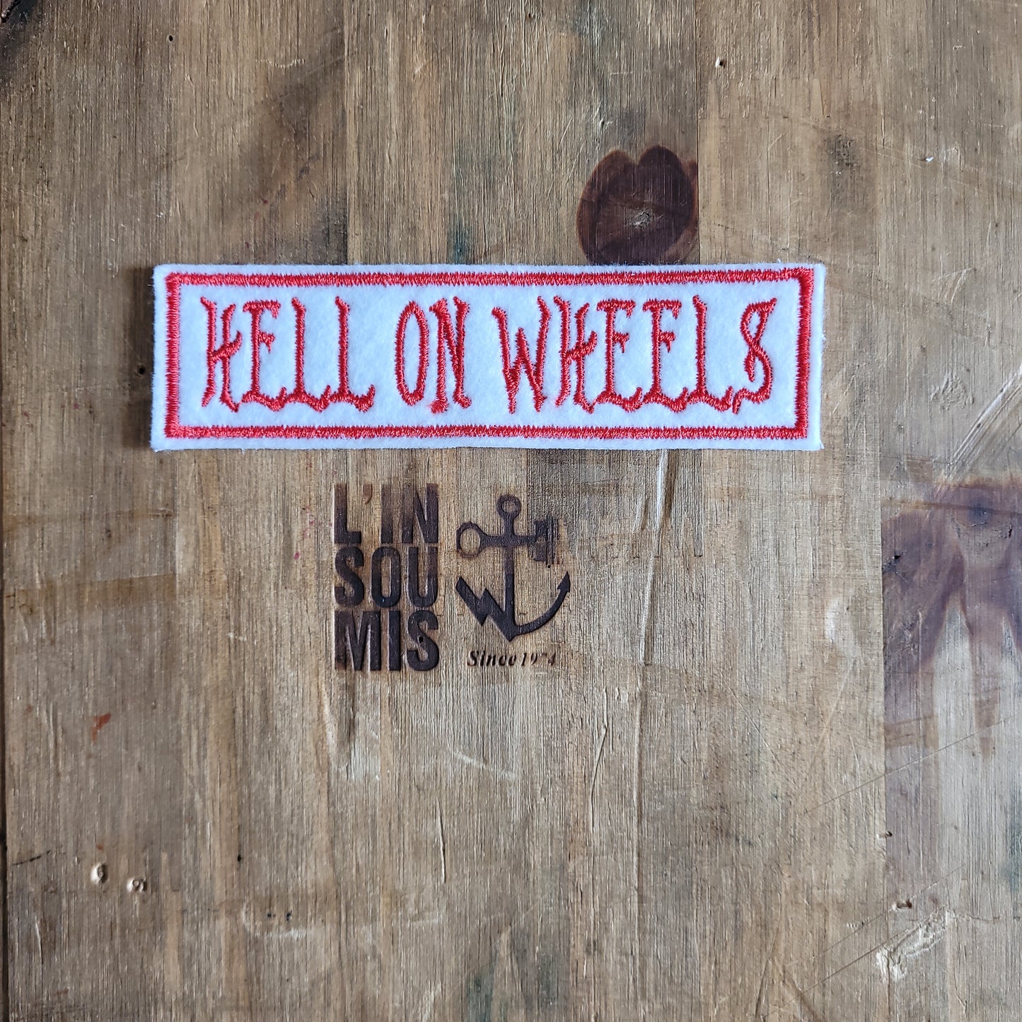 Hell On Wheels (Version Rouge & Blanc)